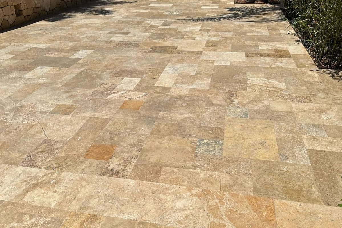 TRAVERTINE RUSTIC F.P